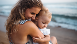 Babies and the Beach: 8 Things to look for When Choosing a Natural Sunscreen for Your Little One